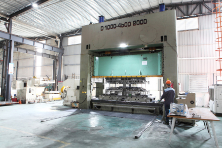 Tryout Press, 1000T with coil feeder.